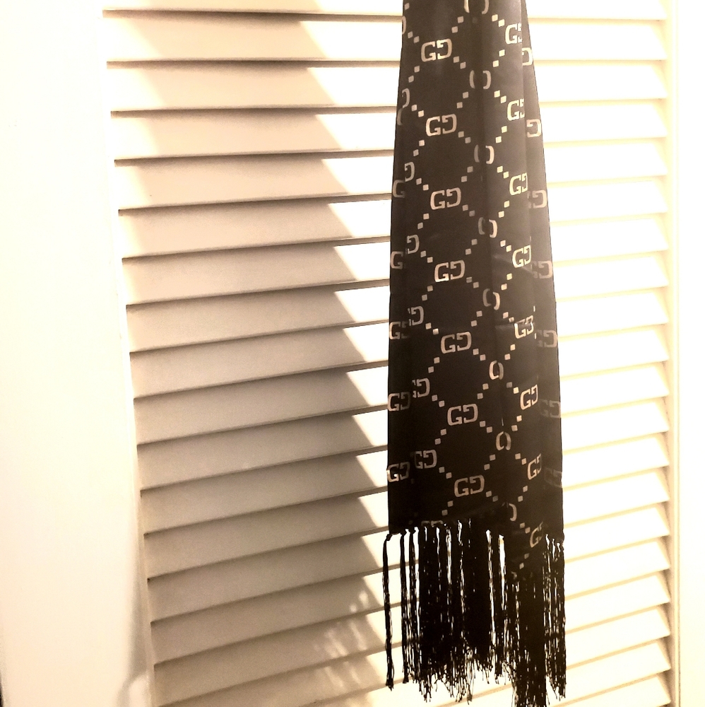 G silk scarf